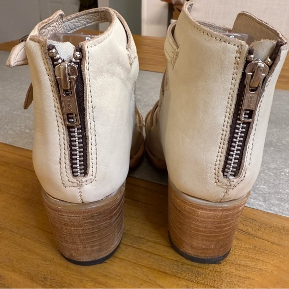 Freebird Quinn Open Toe Strappy Buckles Cream Sandal Booties Size 6 - Picture 4 of 10